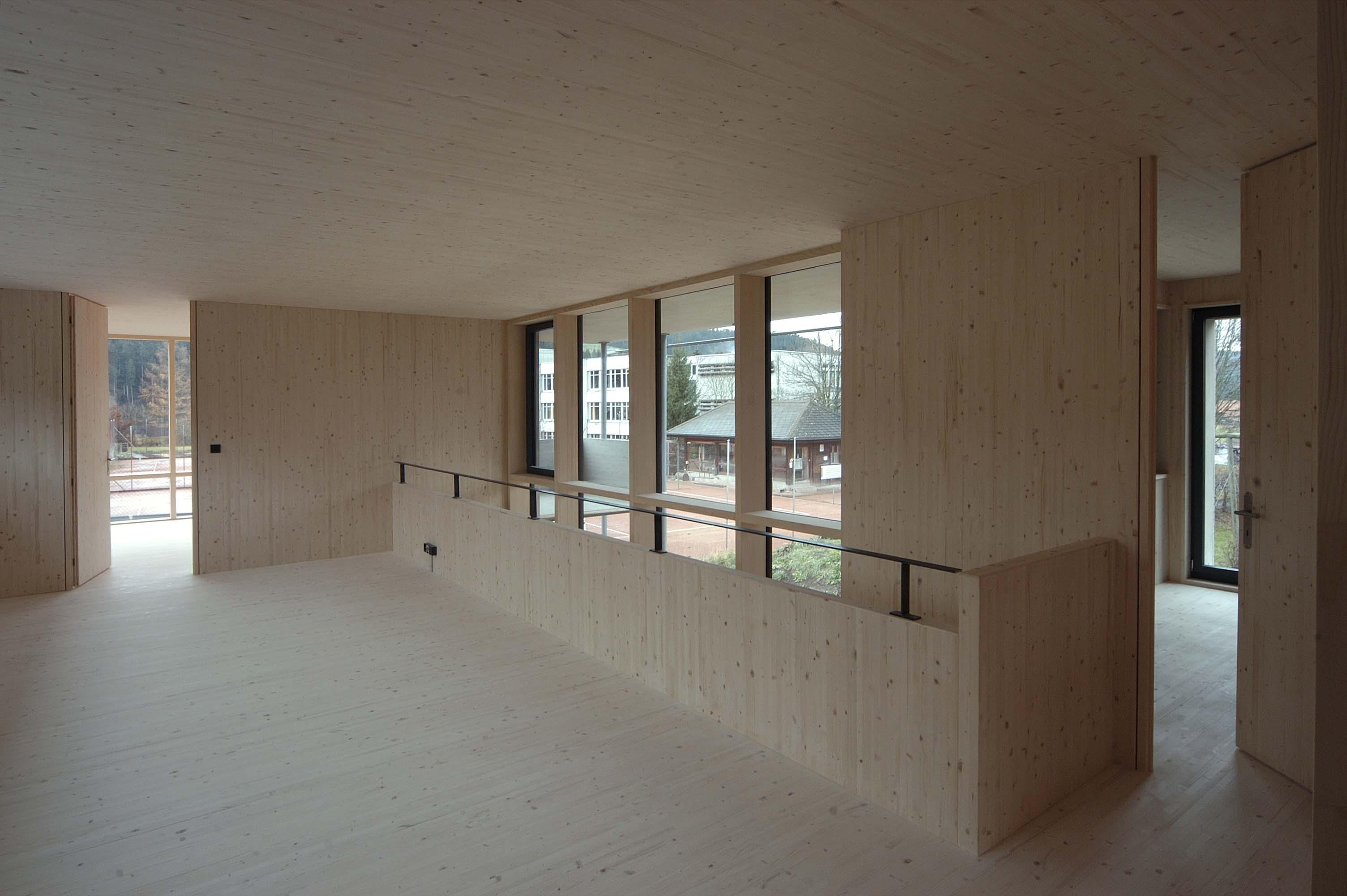 Architektur-Reportage Langnau: der Innenausbau besteht komplett aus Holz