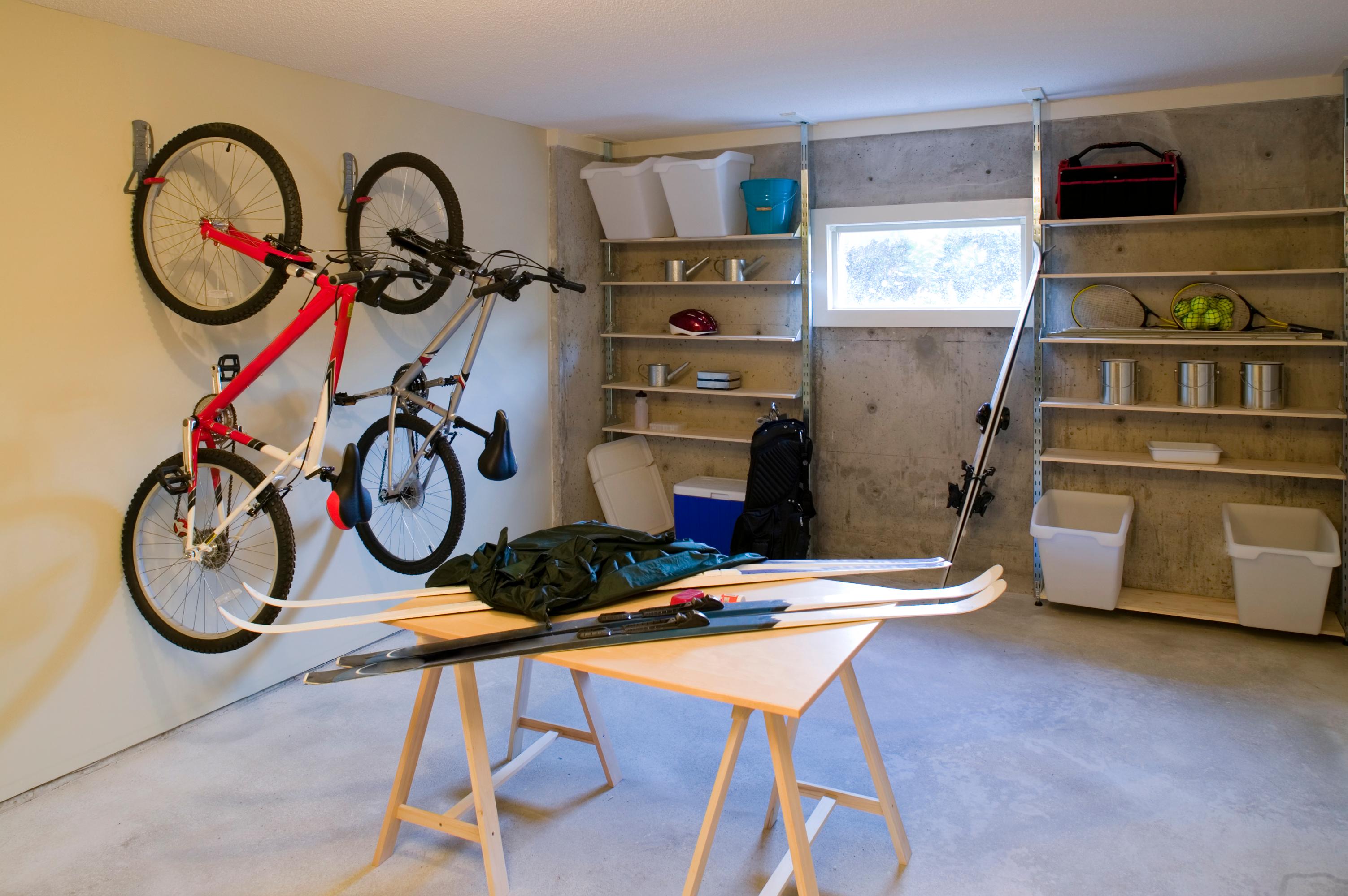 Ist das Haus unterkellert, findet sich mehr Platz um Freizeitgeräte wie Fahrräder zu verstauen