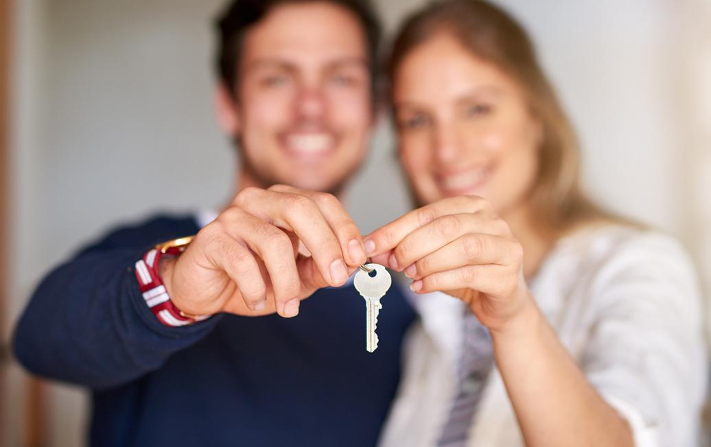 Pour les couples mariés et pour ceux qui vivent maritalement, la législation distingue trois formes de propriété immobilière.