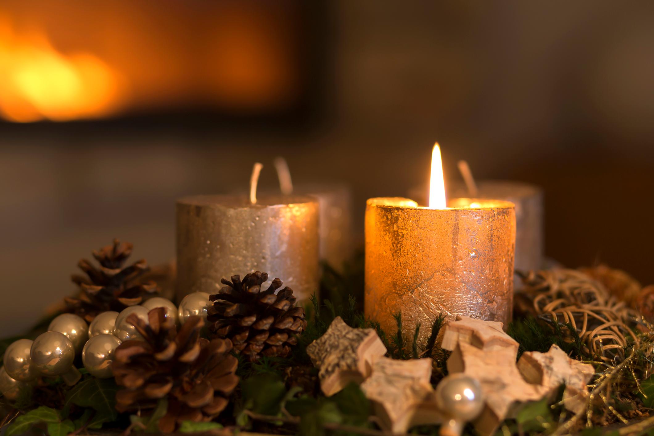  Schuld an den meisten Brandfällen in der Weihnachtszeit sind Adventskränze