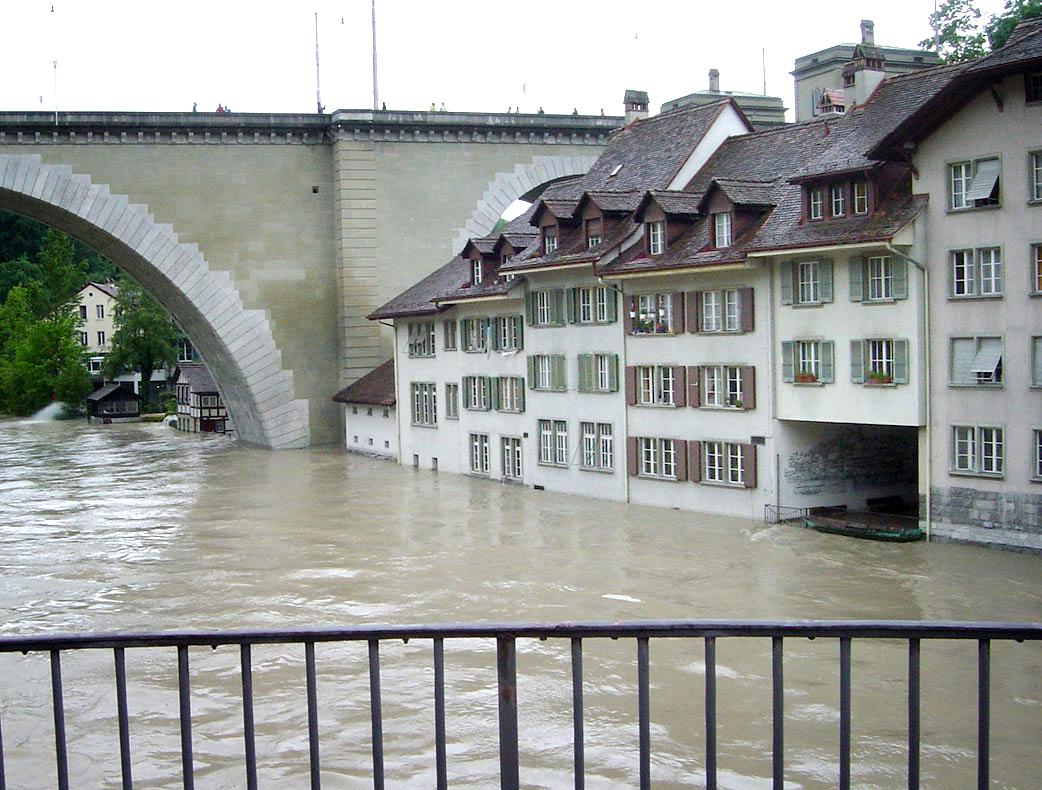 Hochwasser 2005 in der Matte in Bern