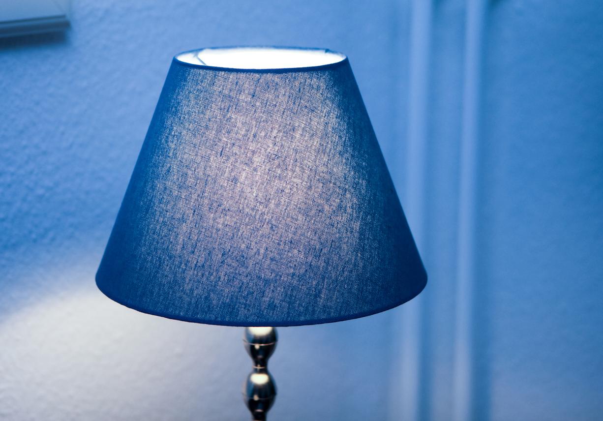 DIY Reparaturen Lampen flackern: besonders störend bei Lese-und Nachttischlampen